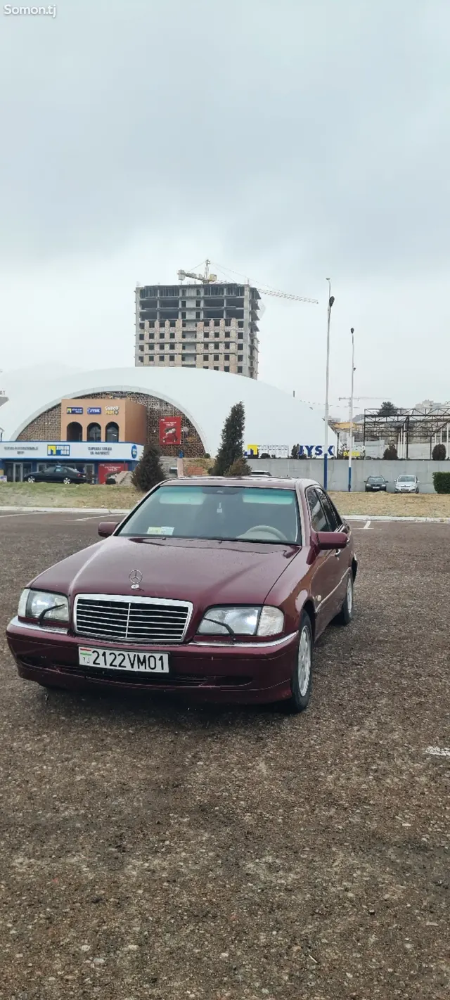 Mercedes-Benz C class 2000 · 2.4 AT