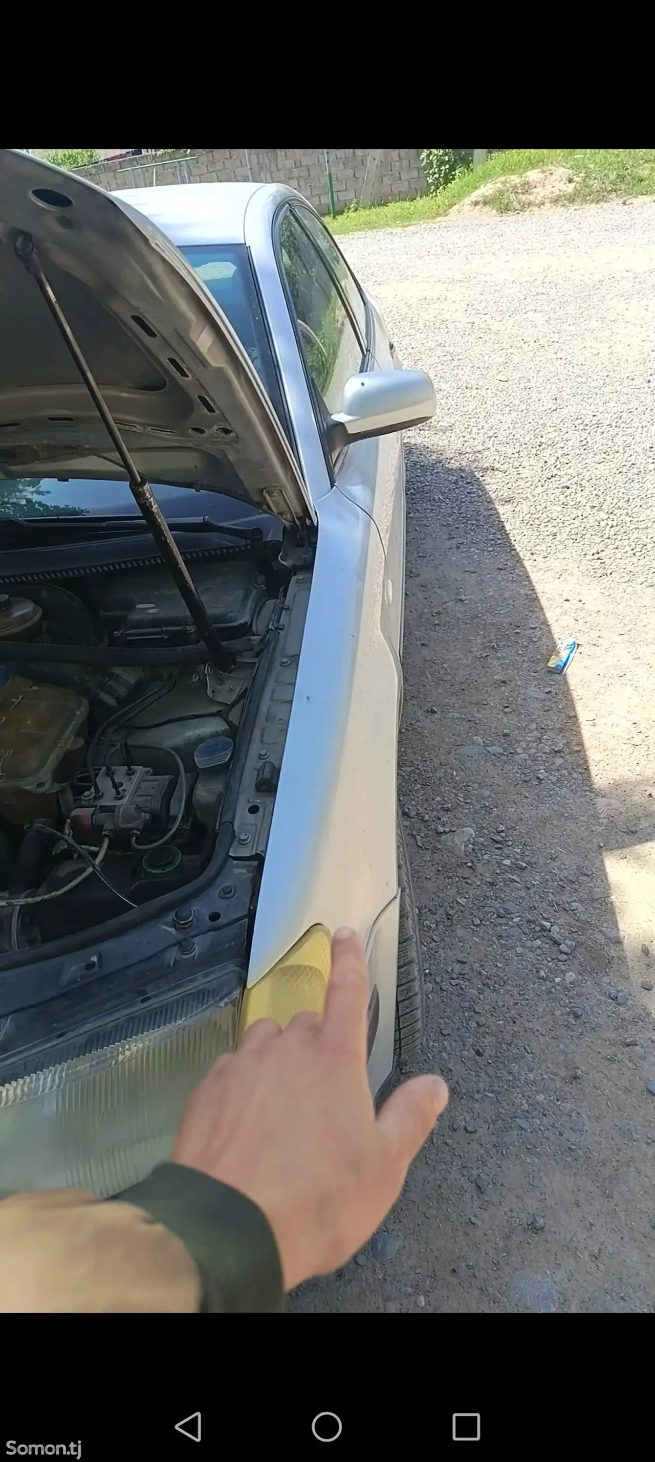 Volkswagen Passat 1997 · 1.6 MT