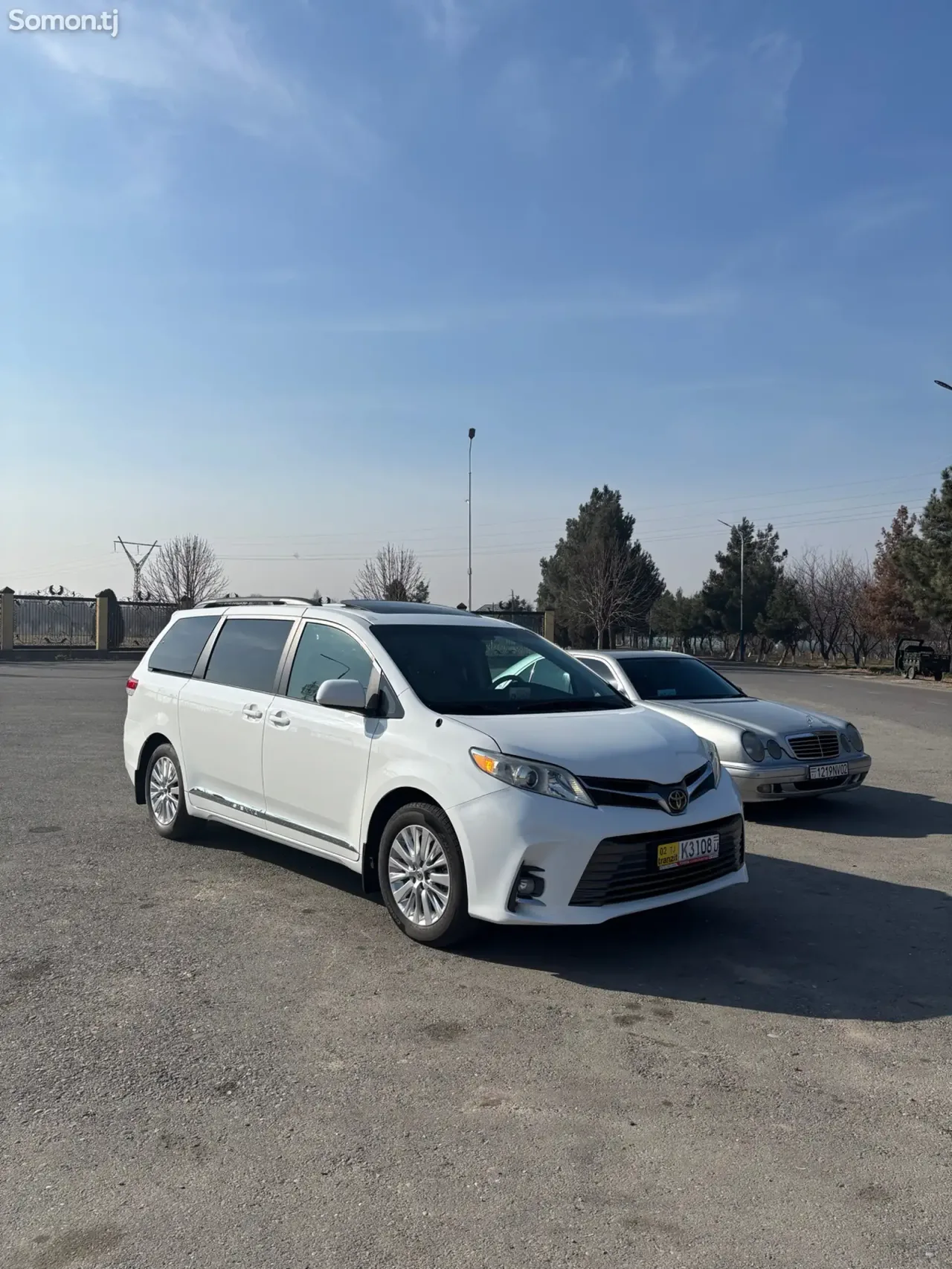 Toyota Sienna 2014 · 3.5 AT