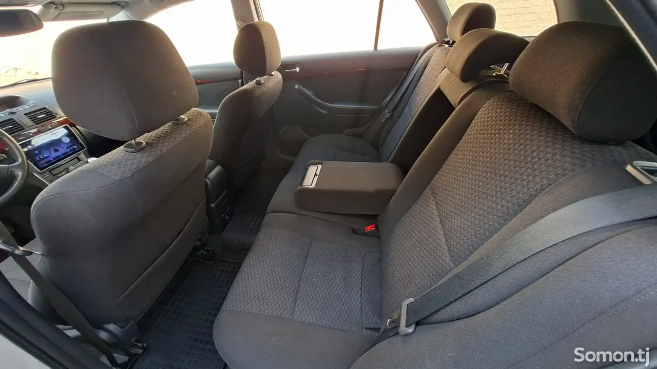 Toyota Avensis 2006 · 1.8 MT