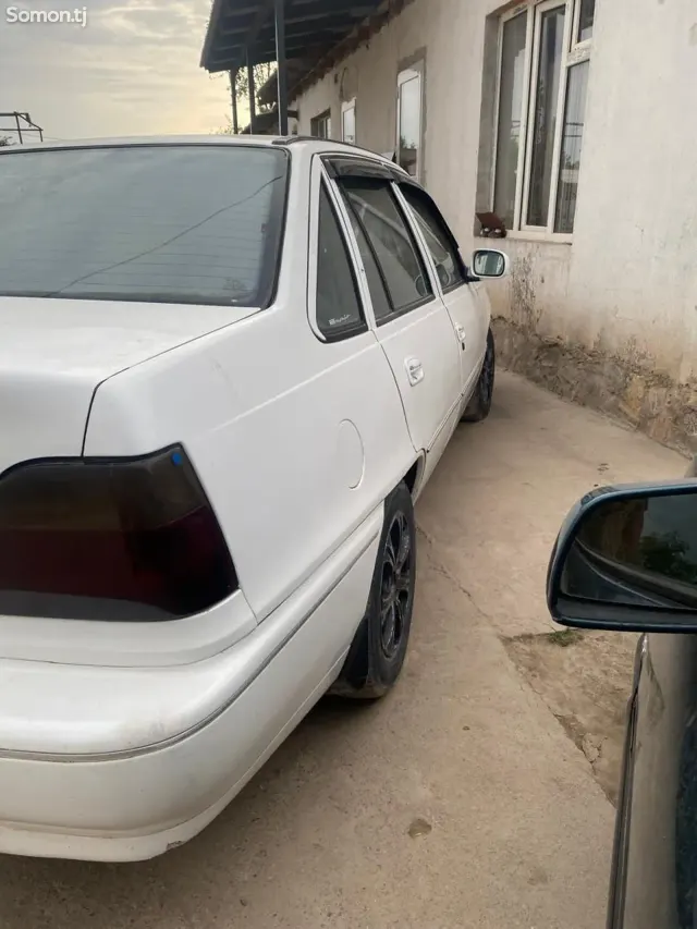 Daewoo Nexia 1996 · 1.5 MT