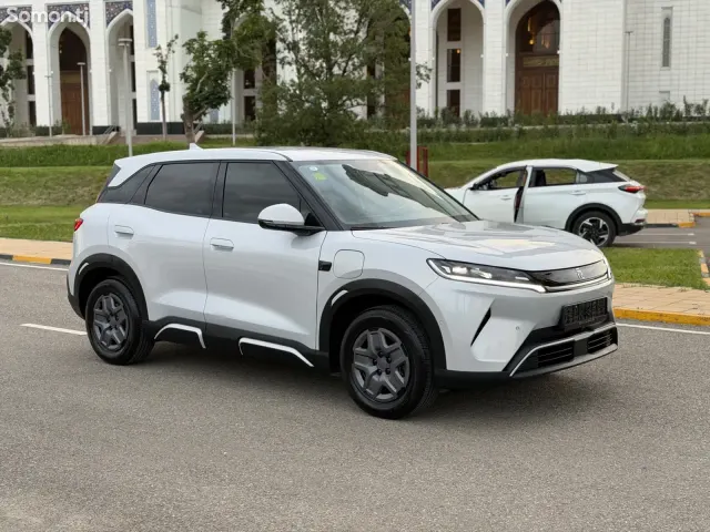 BYD Yuan Up 2025 · AT