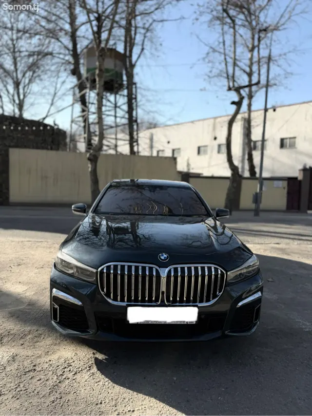 BMW 7 series 2017 · 3.0 AT