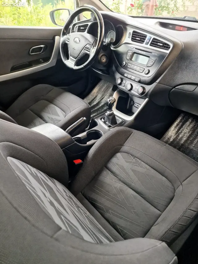 Kia Ceed 2014 · 1.4 MT