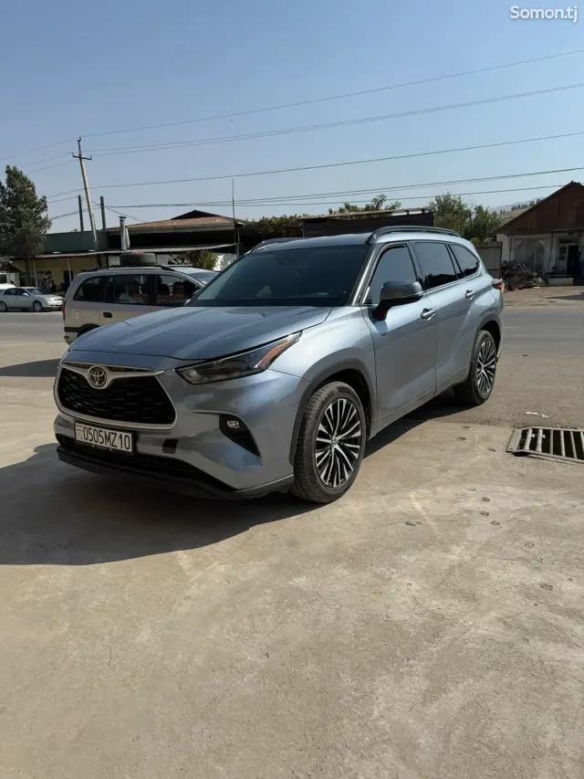 Toyota Highlander 2021 · 3.5 AT