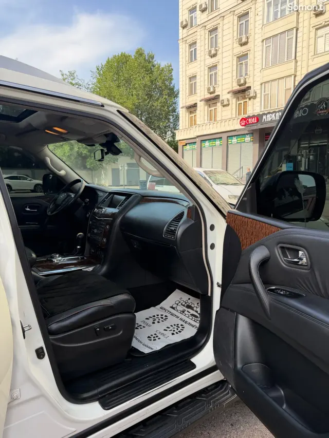 Nissan Patrol 2014 · 5.7 AT