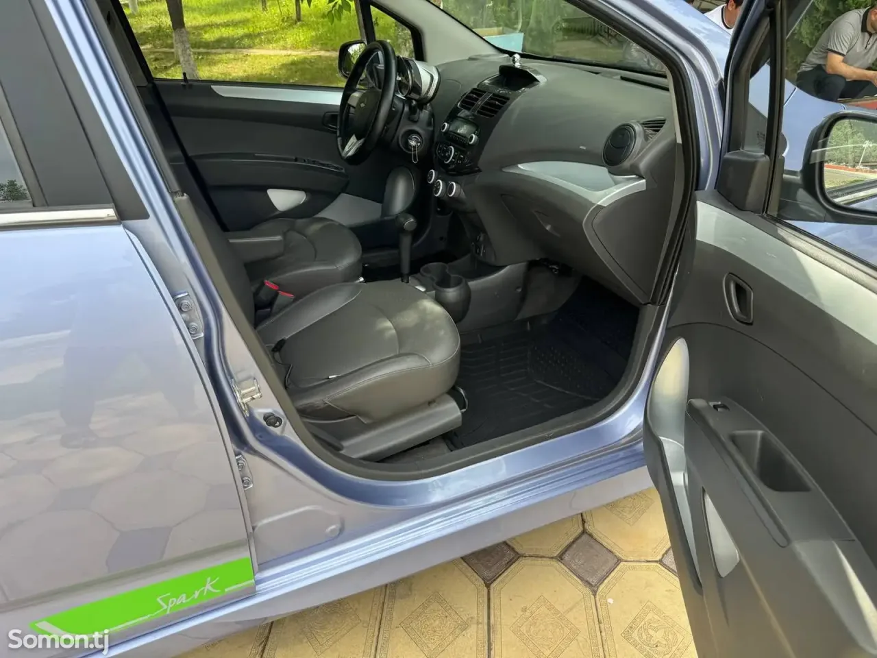 Chevrolet Spark 2015 · 1.1 AT
