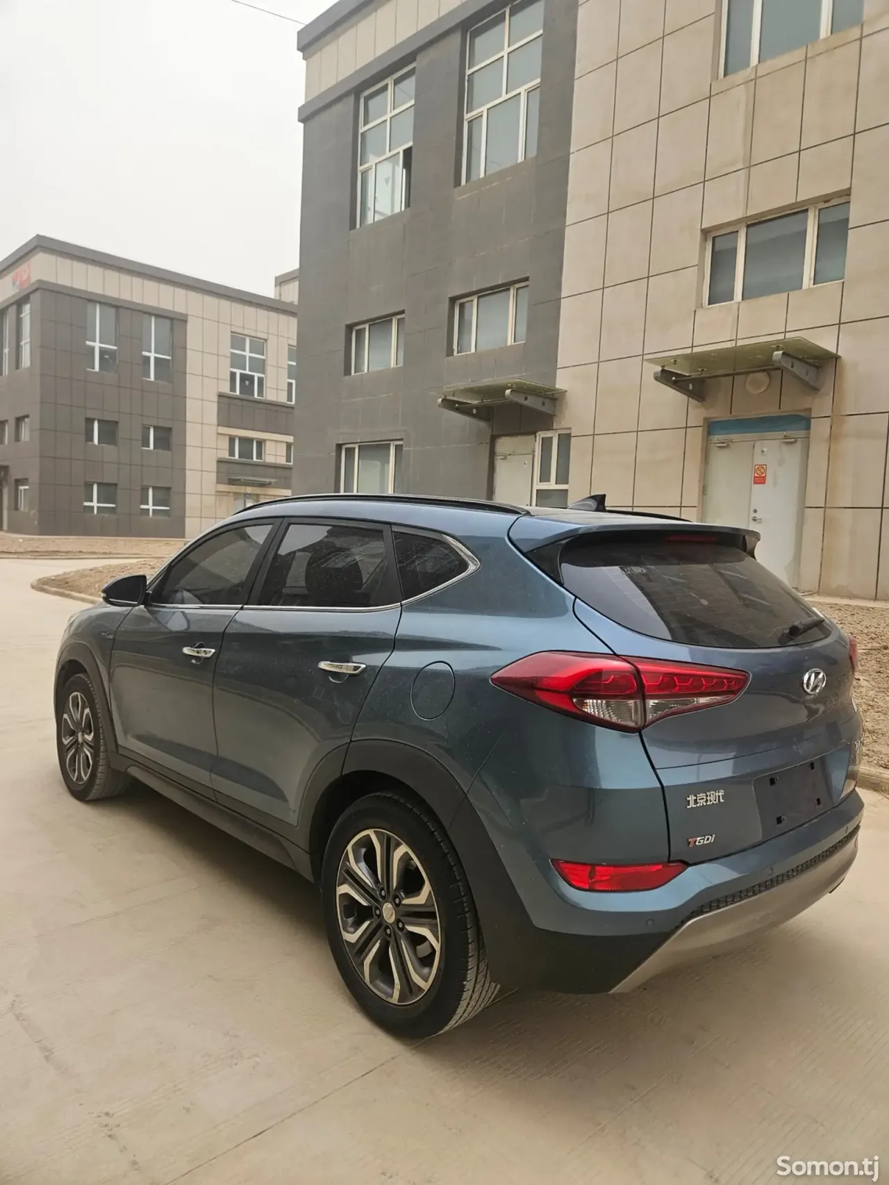 Hyundai Tucson 2015 · 1.6 AT