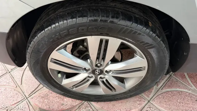 Hyundai Tucson 2010 · 2.0 AT