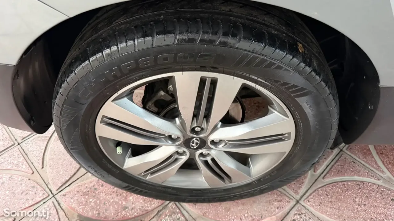 Hyundai Tucson 2010 · 2.0 AT