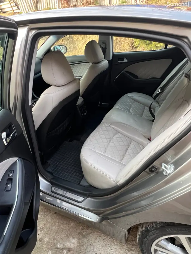 Kia Optima 2015 · 2.0 AT