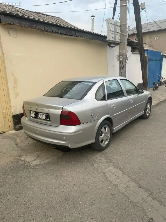 Opel Astra G 2001 · 1.8 MT