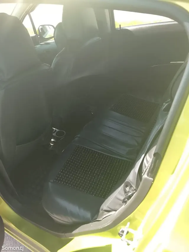 Chevrolet Spark 2011 · 1.3 AT