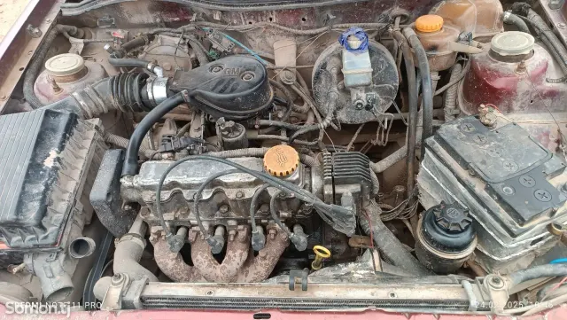 Opel Astra F 1992 · 1.6 MT