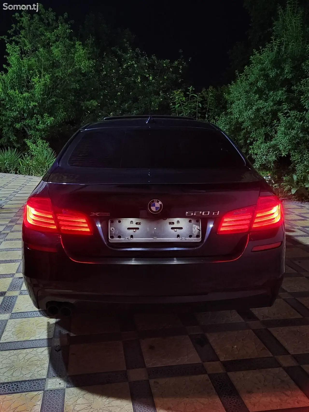 BMW 5 series 2016 · 2.0 AT