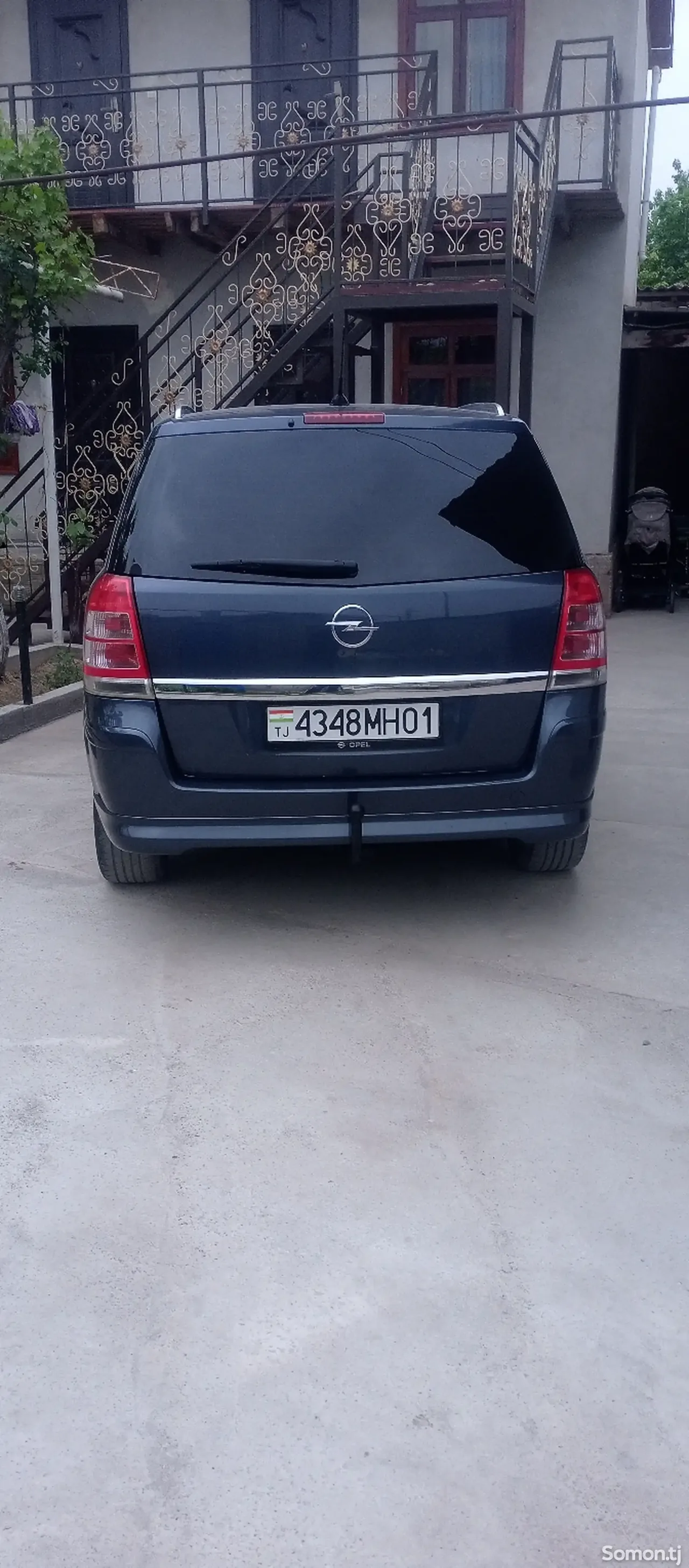 Opel Zafira 2008 · 2.2 MT