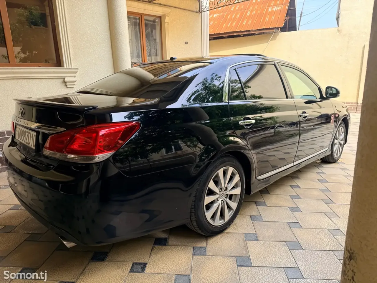 Toyota Avalon 2011 · 3.5 AT