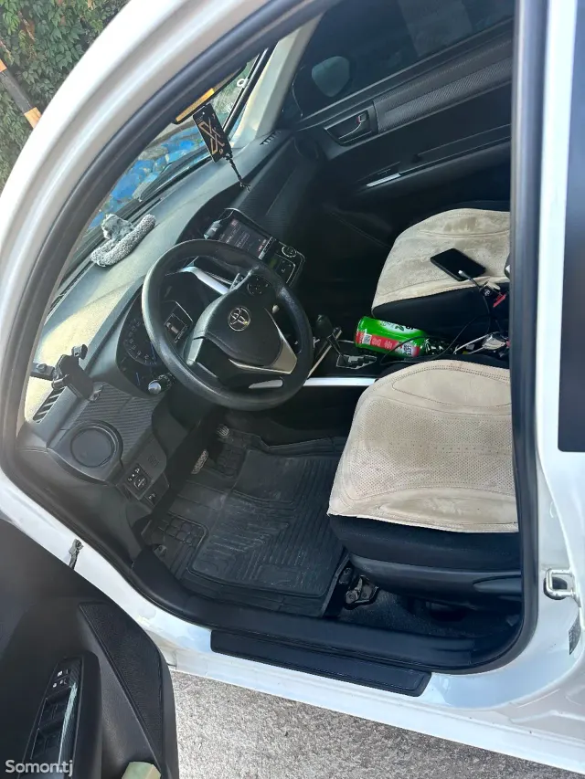 Toyota Fielder 2014 · 1.5 AT