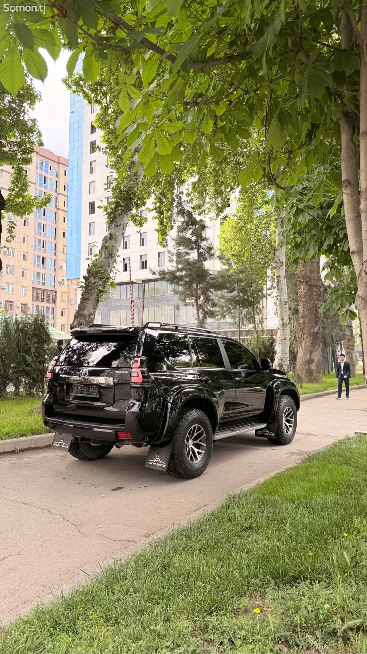 Toyota Land Cruiser Prado 2022 · 2.8 AT