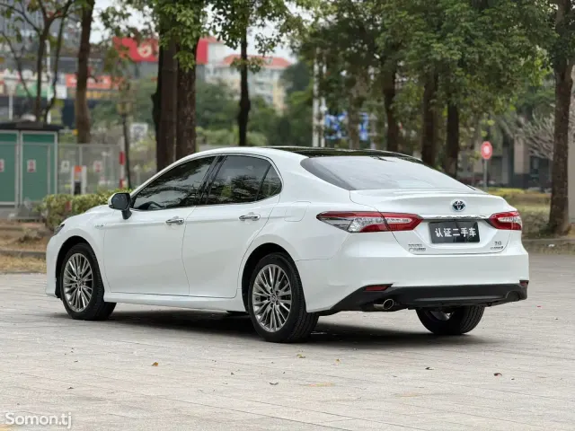 Toyota Camry 2018 · 2.5 AT