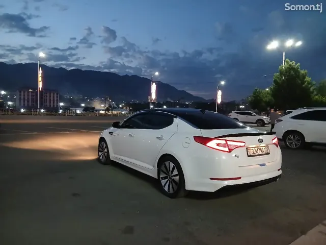 Kia K5 2011 · 2.0 AT