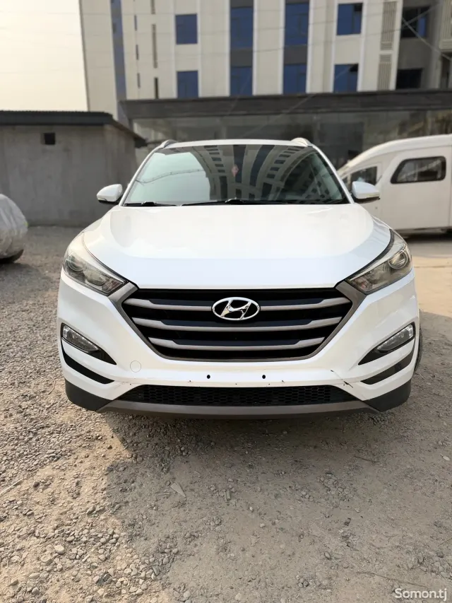 Hyundai Tucson 2016 · 1.6 AT