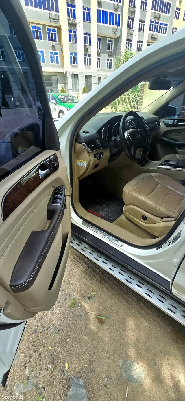 Mercedes-Benz ML class 2014 · 3.5 AT