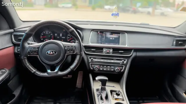Kia Optima 2016 · 2.0 AT