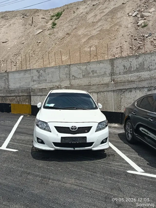 Toyota Alphard 2010 · 1.8 AT