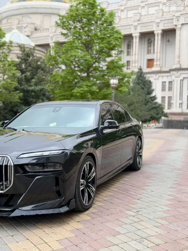BMW 7 series 2015 · 3.0 AT