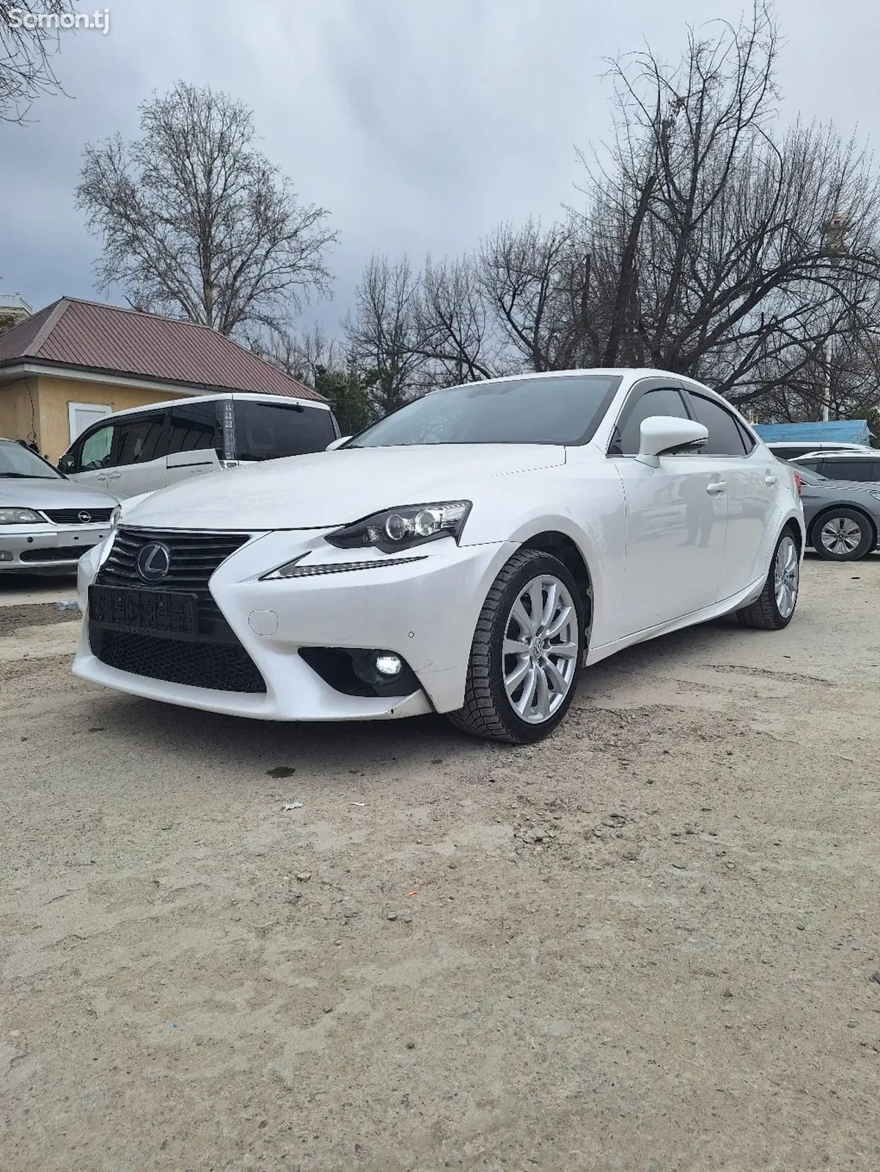 Lexus IS series 2014 · 2.5 AT