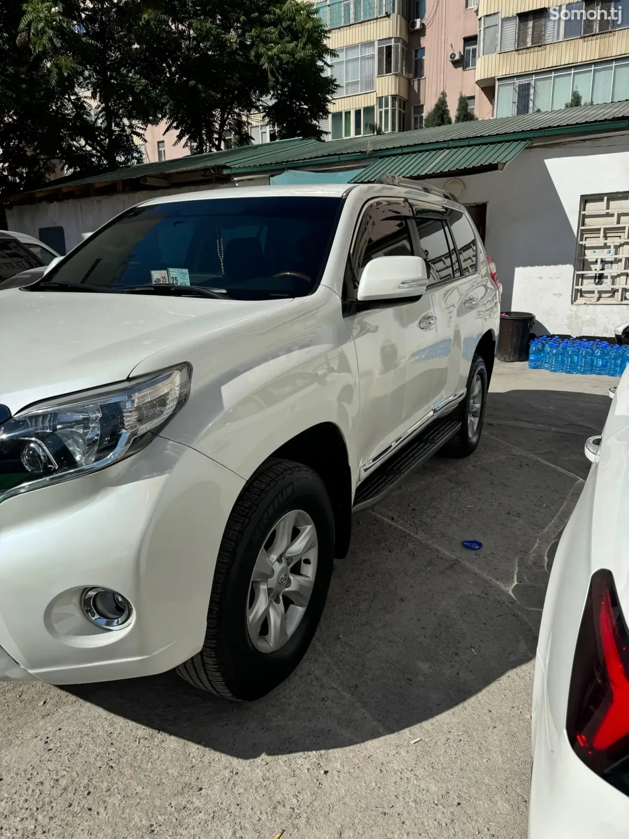 Toyota Land Cruiser Prado 2012 · 2.7 AT