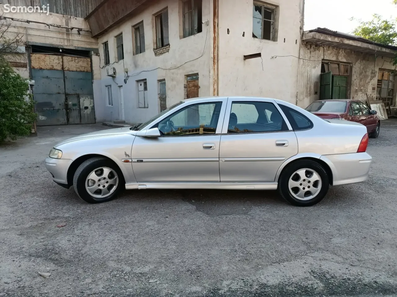 Opel Vectra B 1999 · 1.6 MT