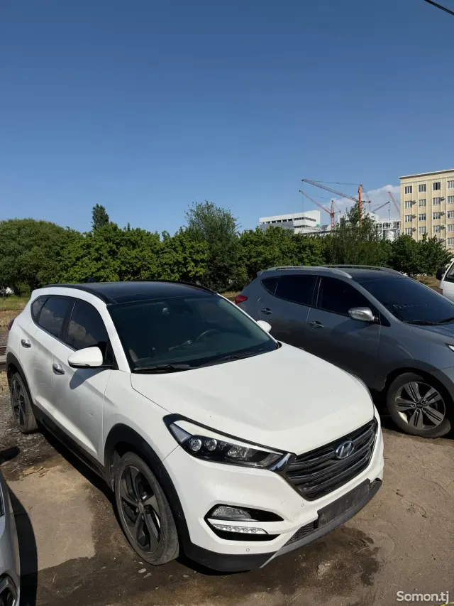 Hyundai Tucson 2015 · 2.0 AT