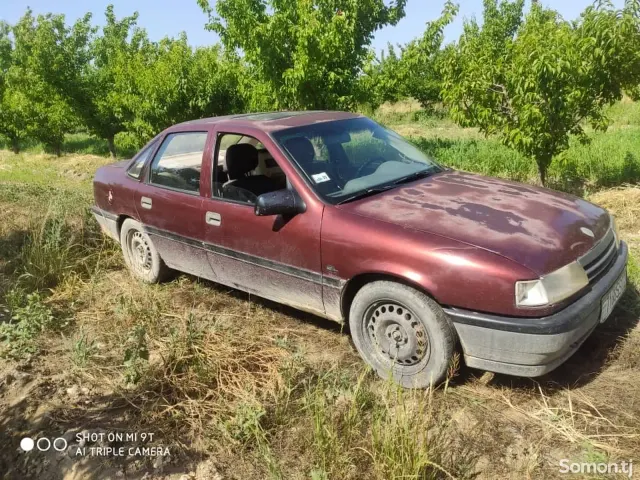 Opel Vectra A 1991 · 1.6 MT