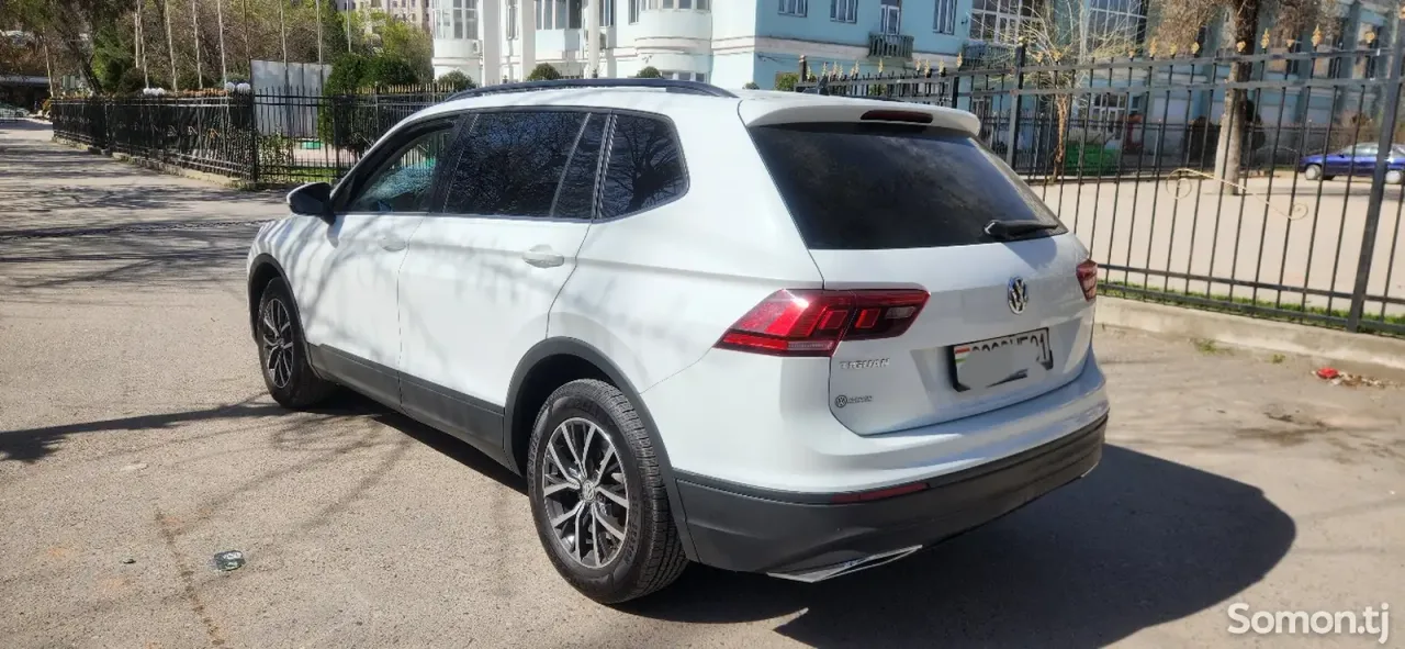 Volkswagen Tiguan 2021 · 2.0 AT
