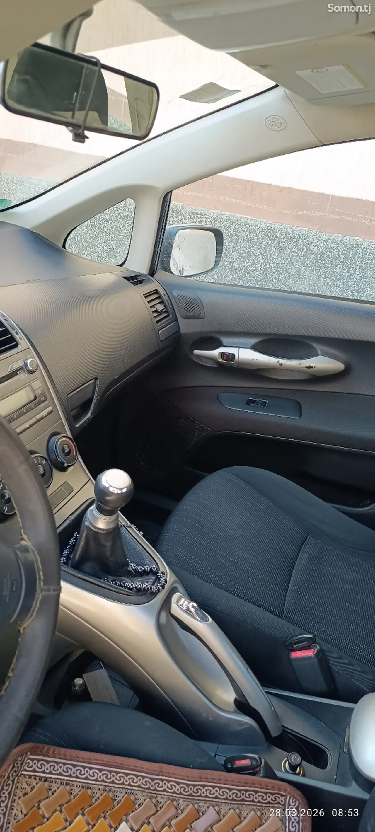 Toyota Auris 2008 · 1.4 MT
