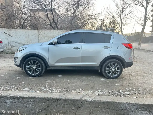 Kia Sportage 2015 · 2.0 AT