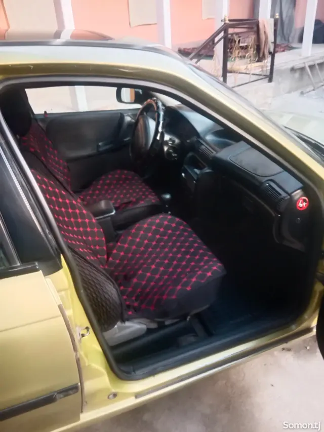 Opel Astra F 1996 · 1.6 MT