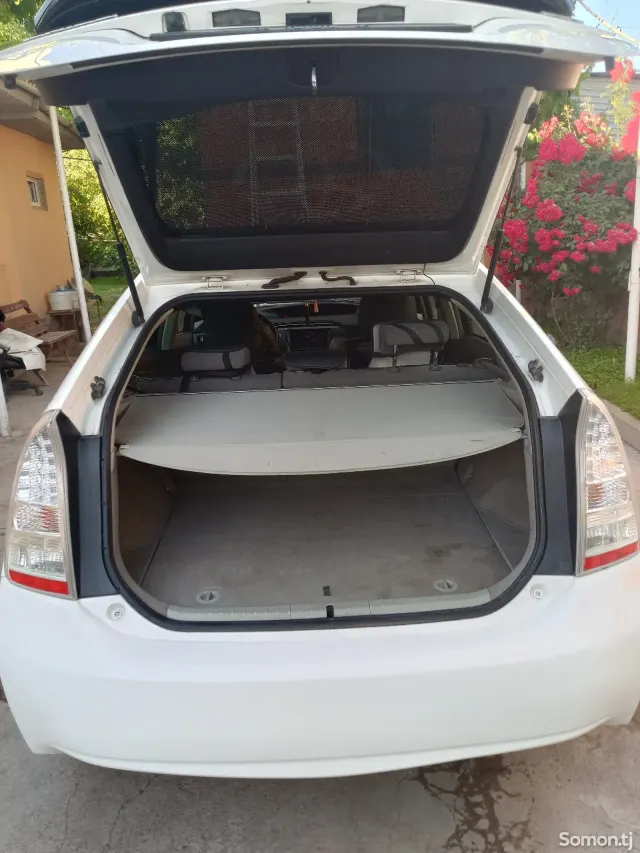Toyota Prius 2010 · 1.8 CVT
