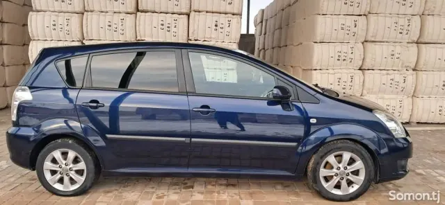 Toyota Verso 2008 · 2.2 MT