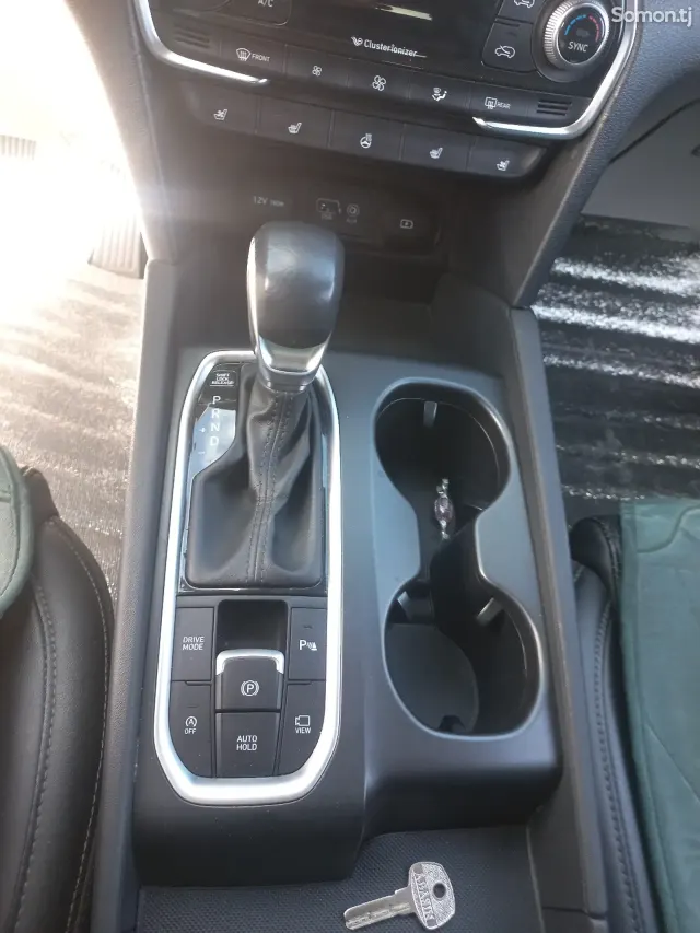 Hyundai Santa Fe 2018 · 2.0 AT