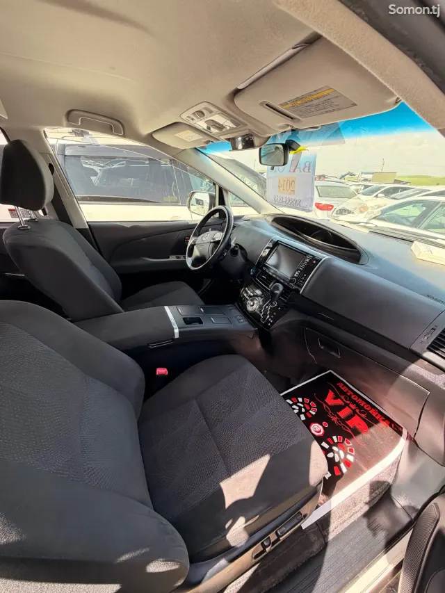 Toyota Estima 2014 · 2.4 AT