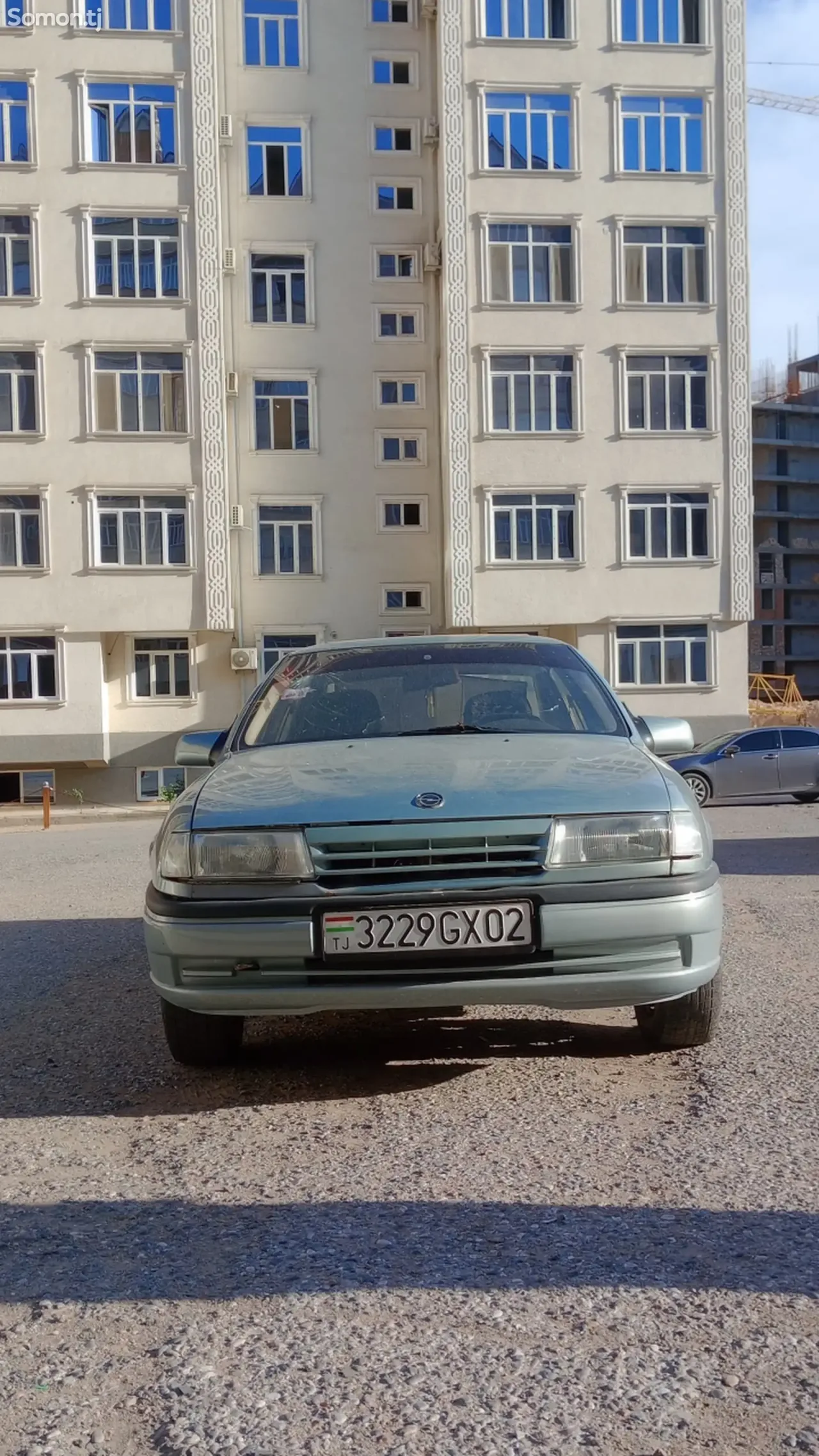 Opel Vectra A 1991 · 1.6 MT
