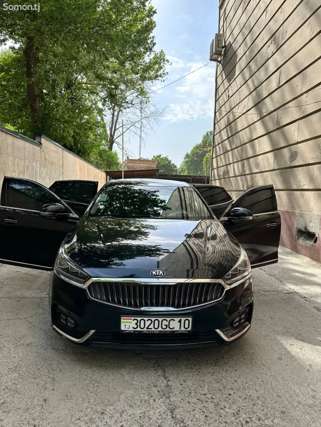 Kia K7 2019 · 2.4 AT
