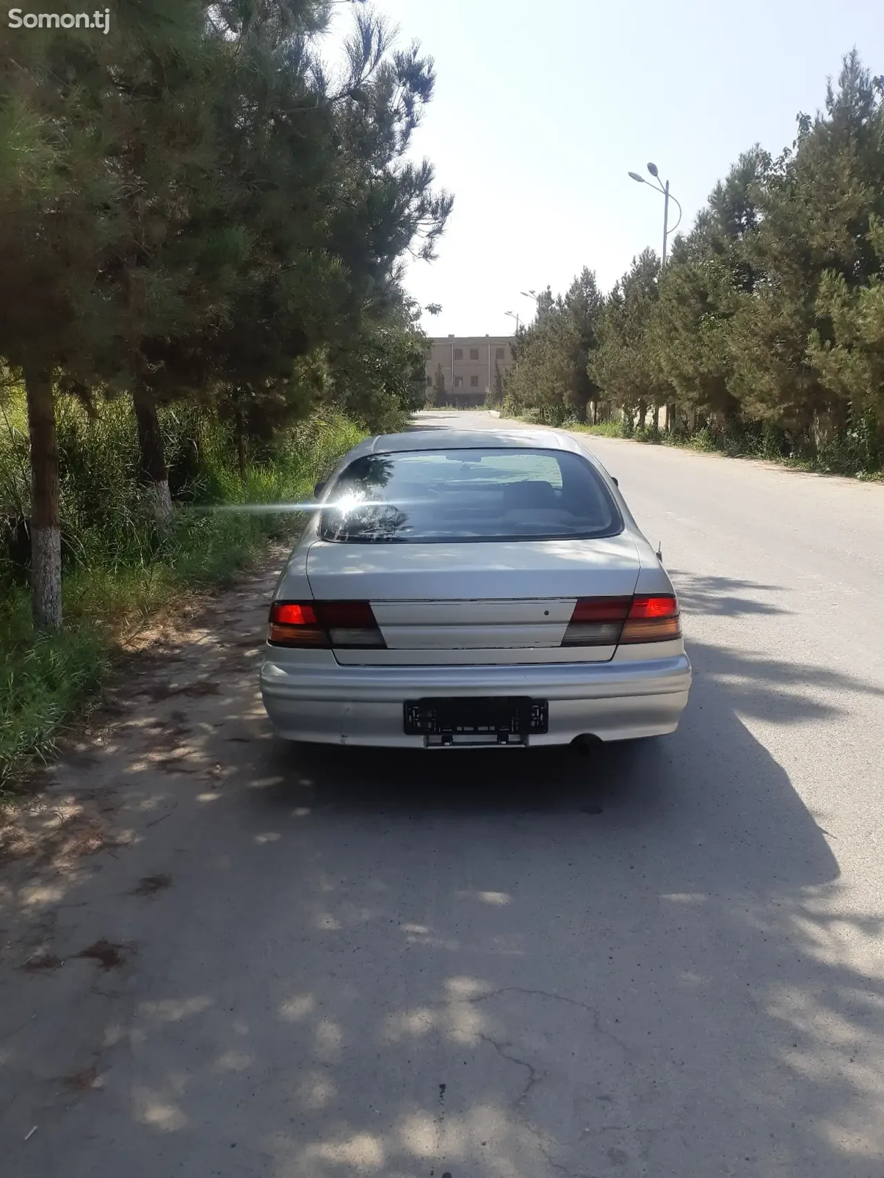 Nissan Cefiro 1995 · 2.0 MT