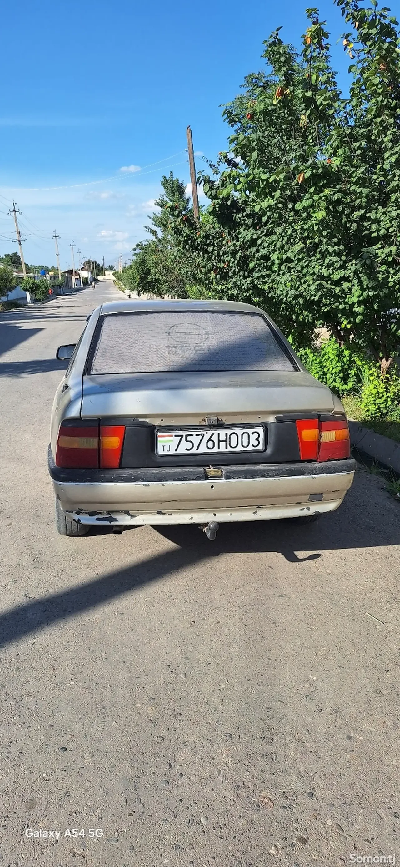 Opel Vectra A 1996 · 1.6 MT