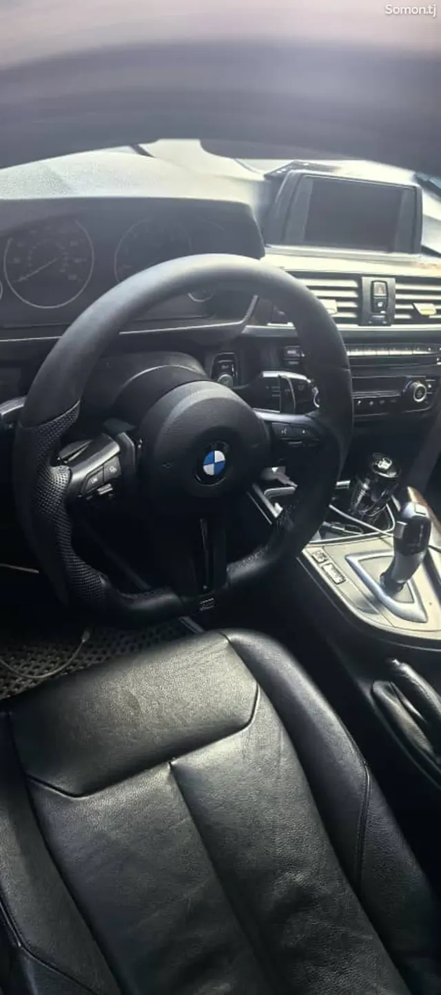BMW 3 series 2012 · 2.0 AT