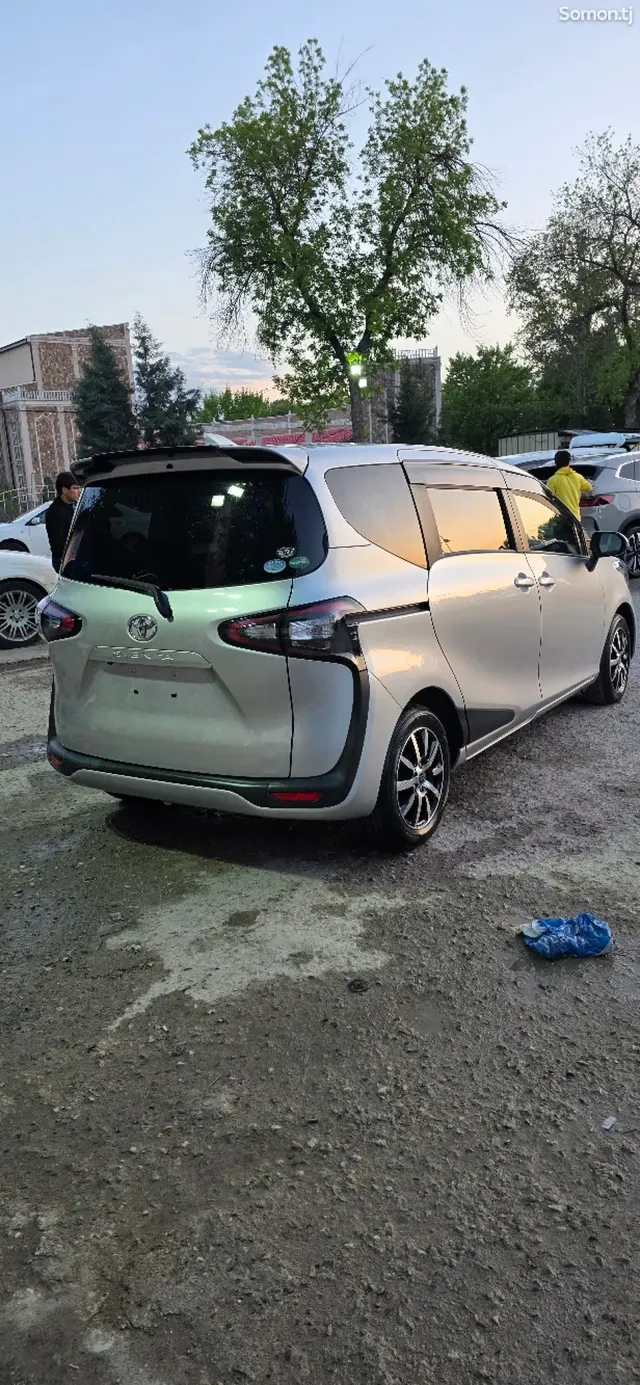 Toyota Sienta 2016 · 1.5 CVT