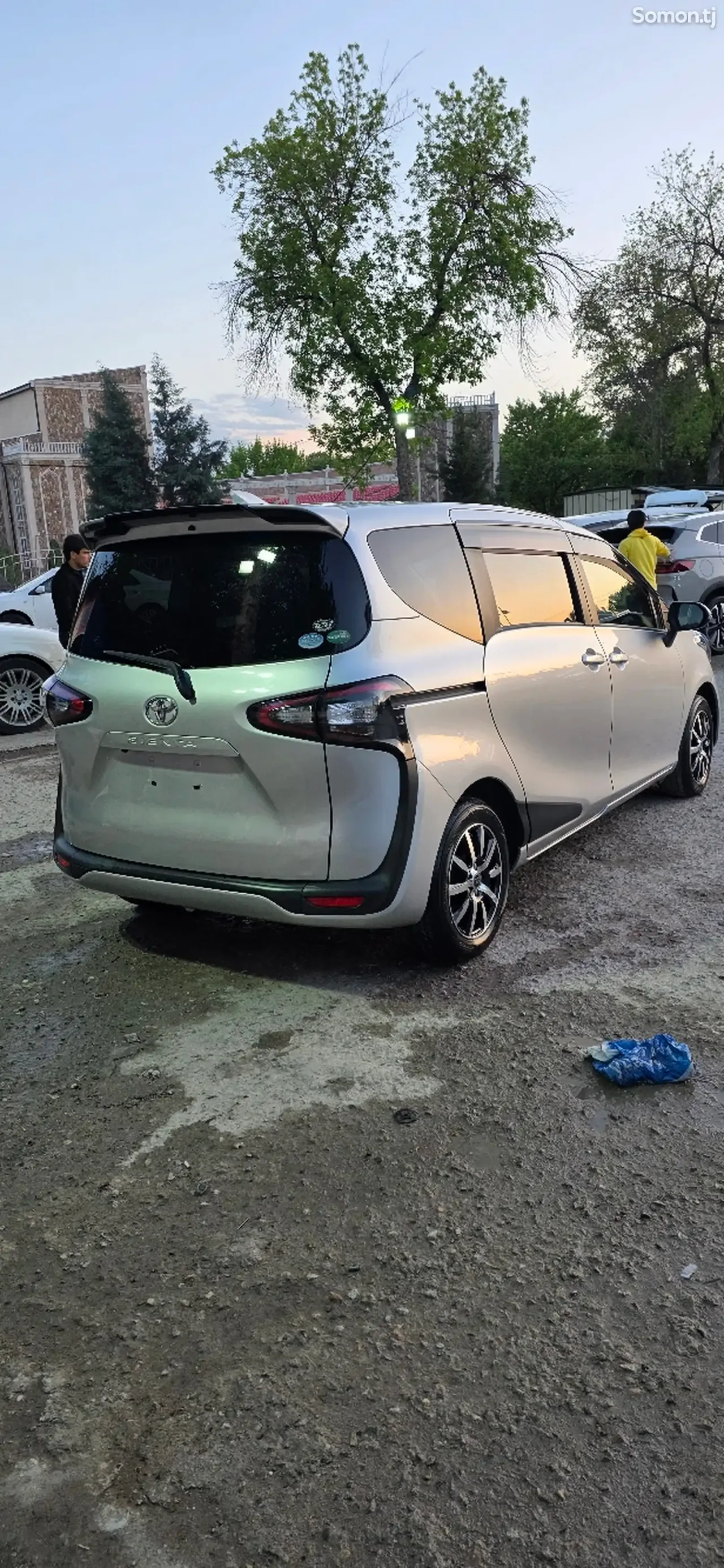 Toyota Sienta 2016 · 1.5 CVT
